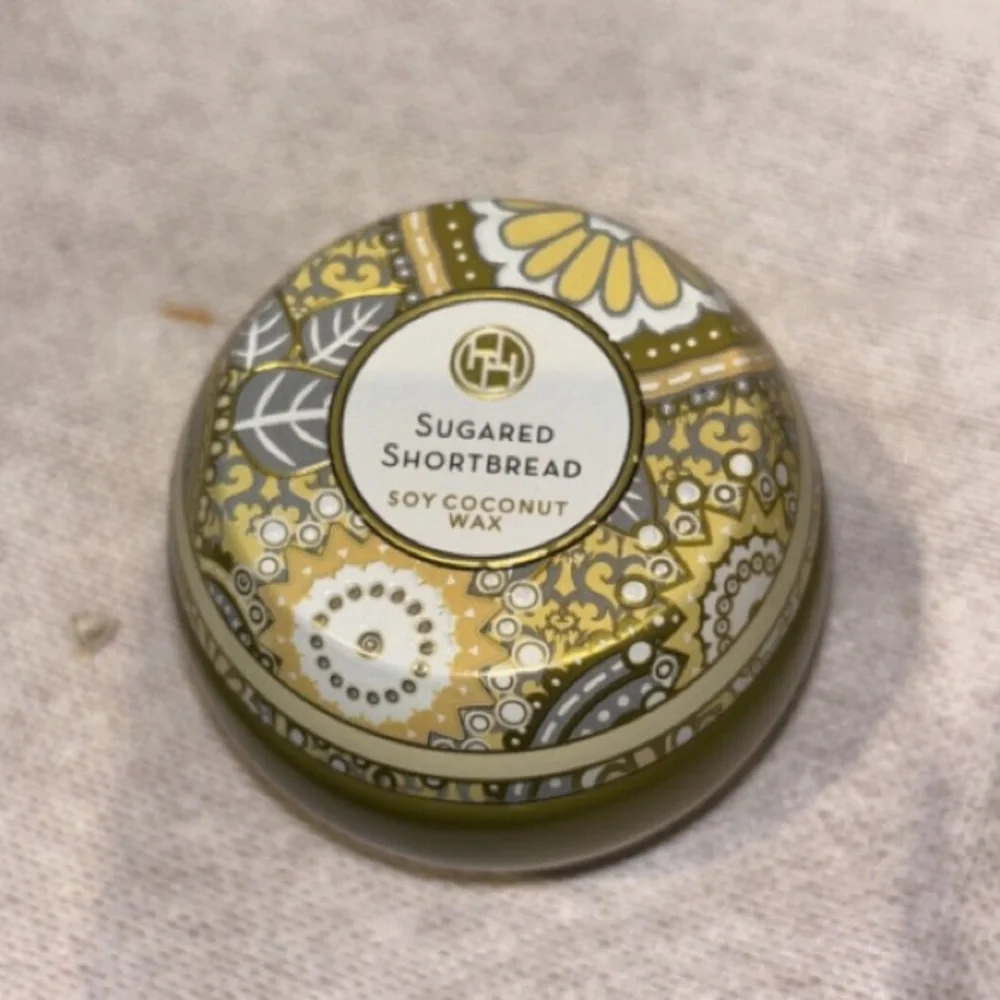 Huntington Home‎ 2.5 oz Soy Sugared Shortbread Single Wick Mini Candle Tin